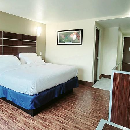 Brooklyn Broadway Hotel นิวยอร์ก ภายนอก รูปภาพ
